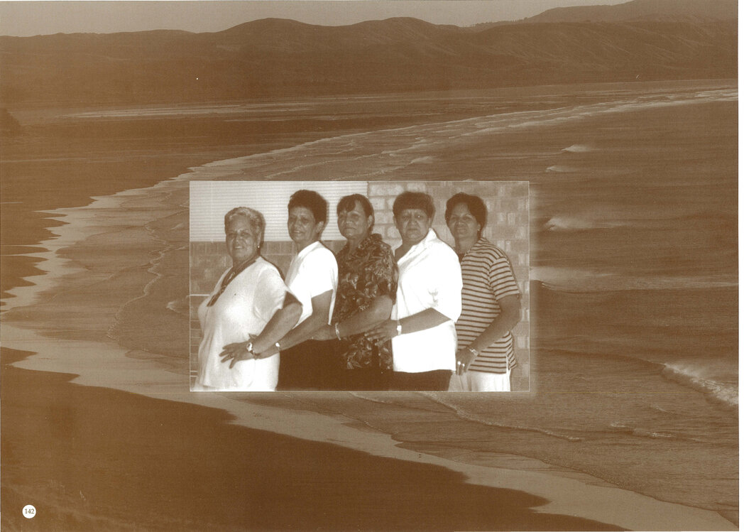 Biography: Wakefield Sisters (1943-1954)