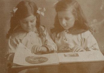 Dean Sisters: The Clifton Sisters