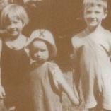 Stoddart Sisters - Peg