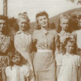 Douglas Sisters - Miro