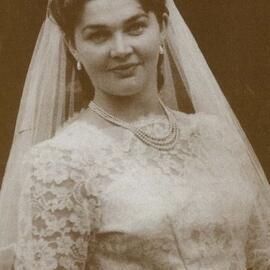 Douglas Sisters - Eva