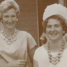 Drower Sisters - Lola