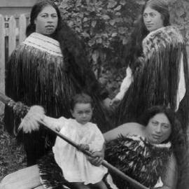 Miraka/Te Wanihi, Raukura, Te Paerahi, and Henare Petuha (child)